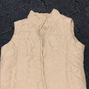 Medium white puffer vest